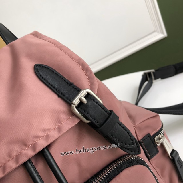 Burberry專門店新款小號軍旅背包 巴寶莉尼龍布女士雙肩背包 yxb1247